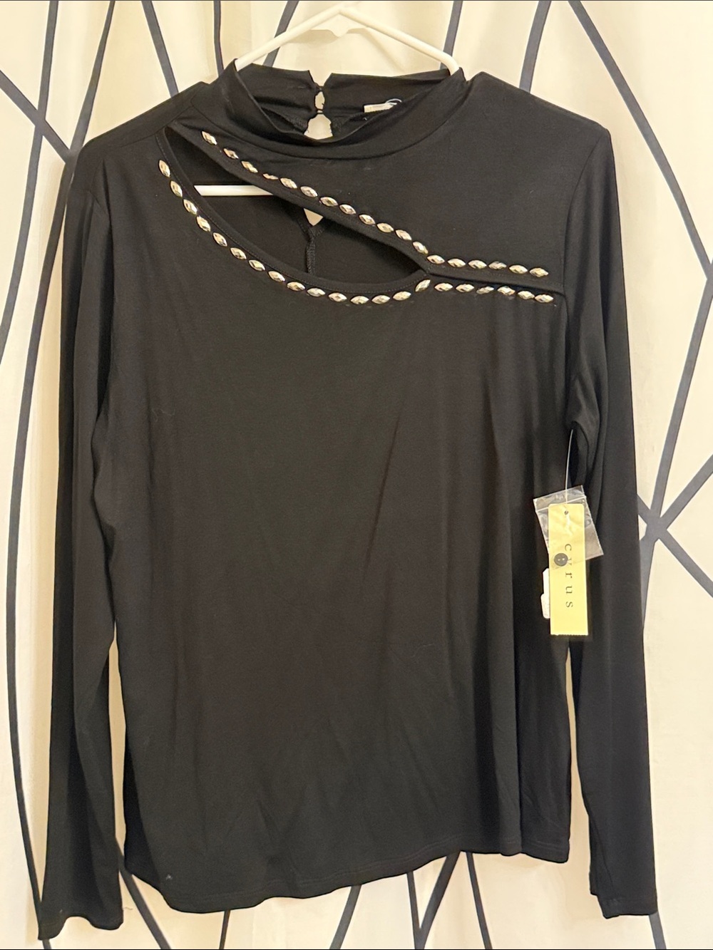 NWT Cyrus Black Long-Sleeve Cutout Top with Stud Trim - Large